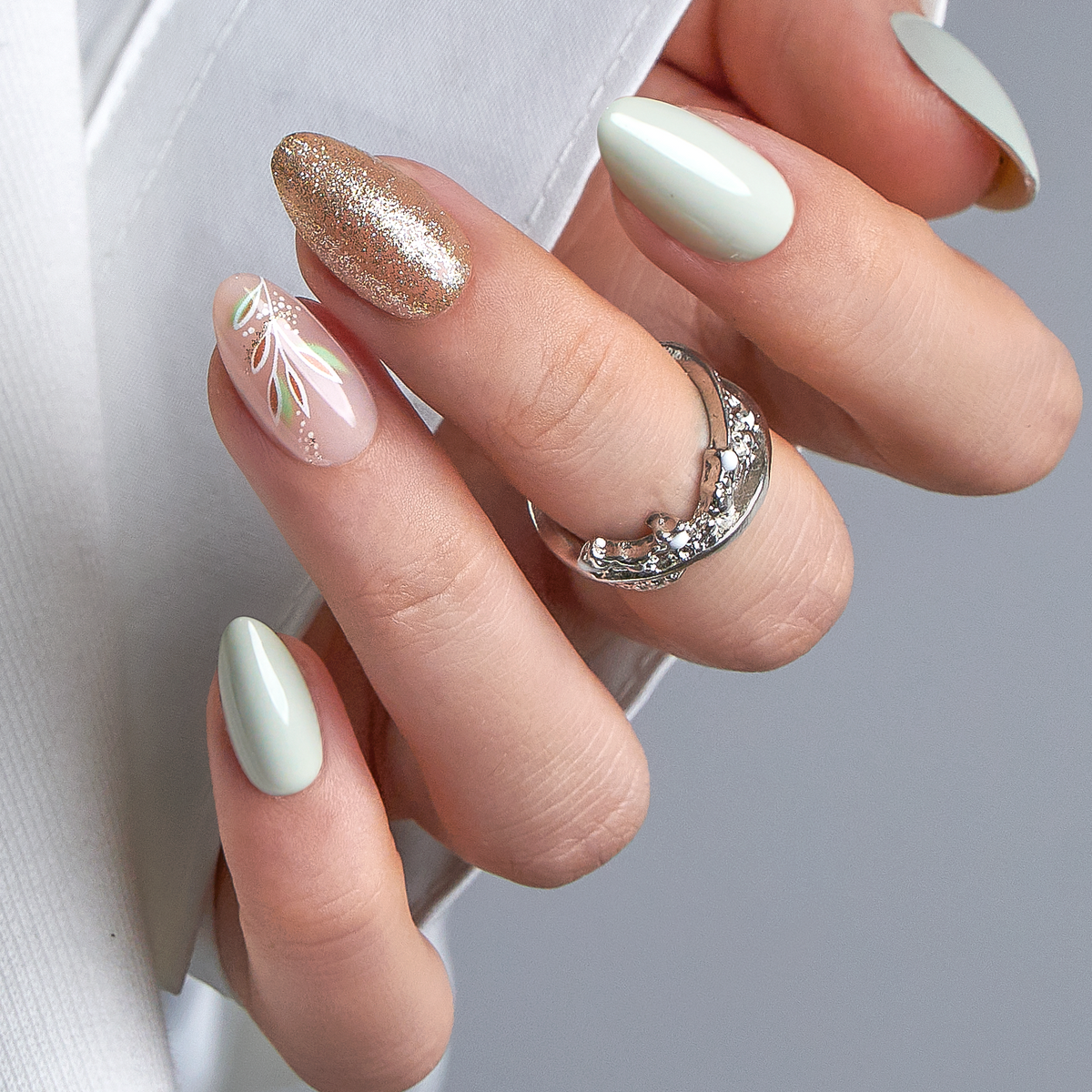 Silver Petal short almond press-on nails