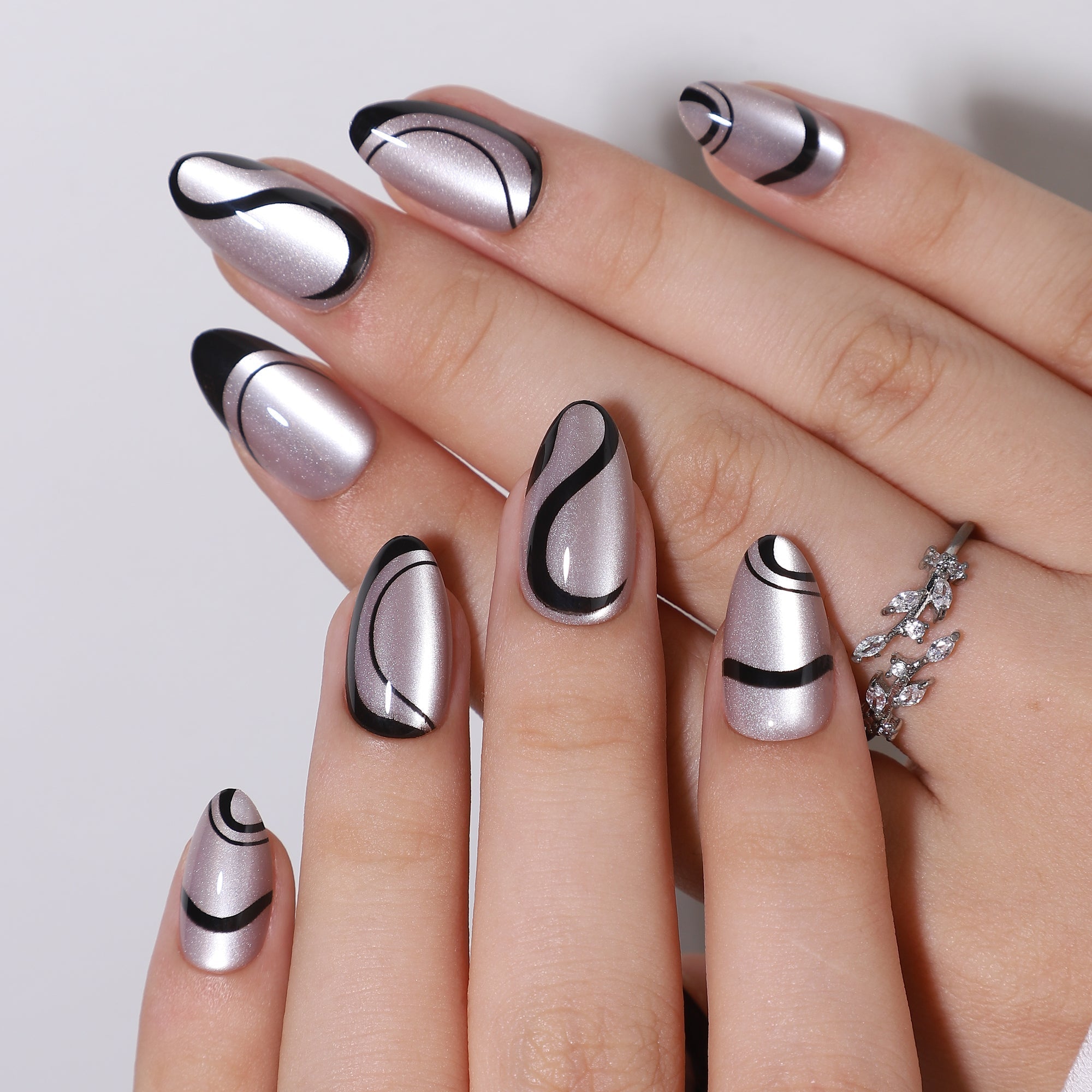 Silver Wave short almond press-on nail full set with accessories