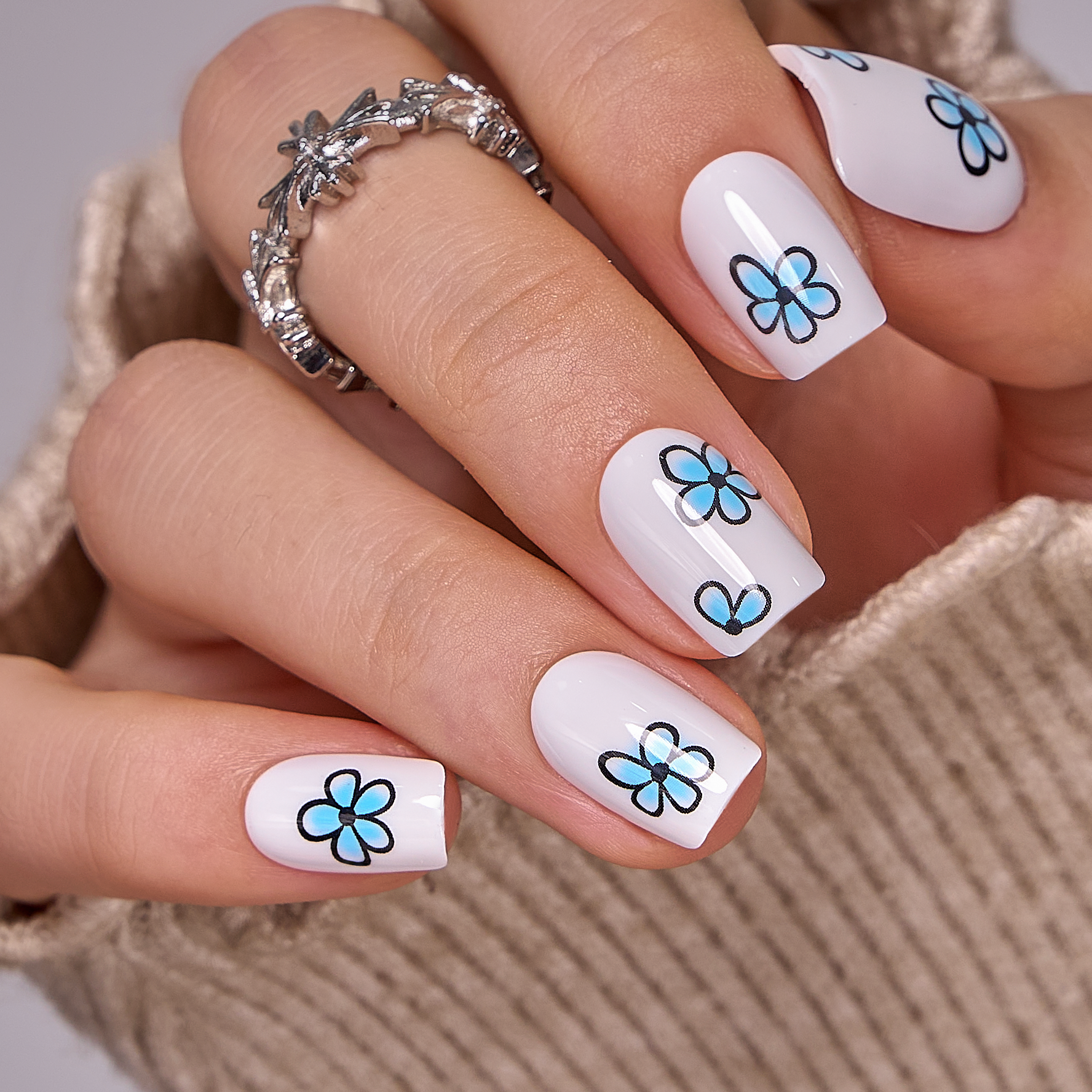 Sky Petals short squoval press-on nails