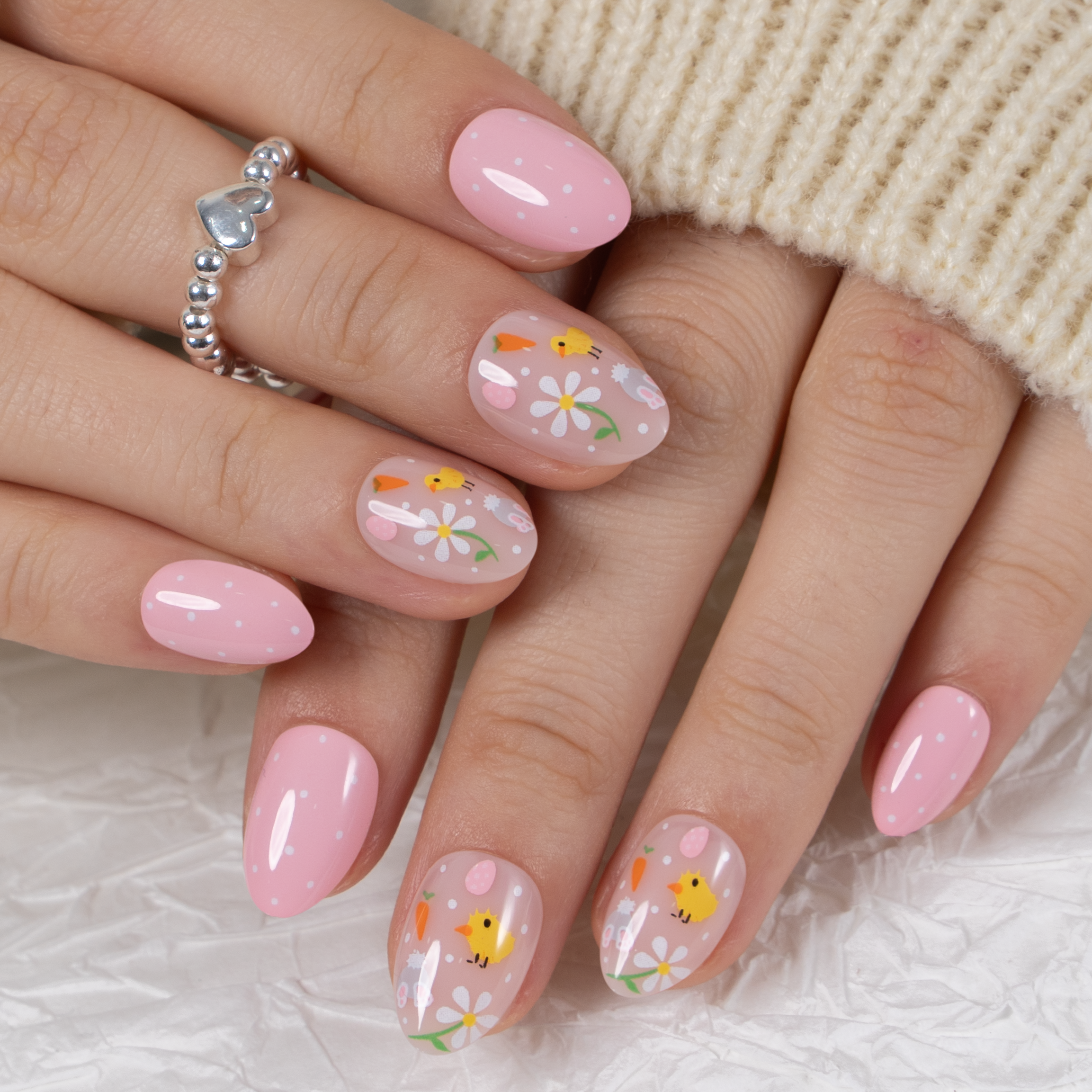 Spring Chirp RS Almond almond press-on nails