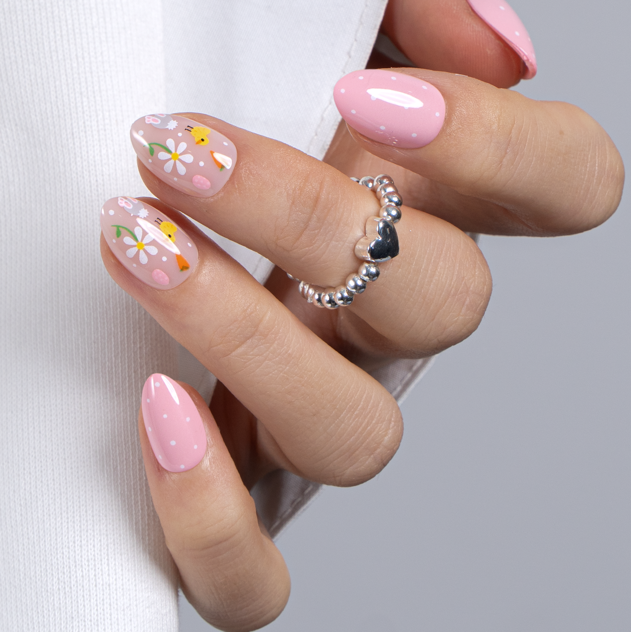 Spring Chirp RS Almond almond press-on nails