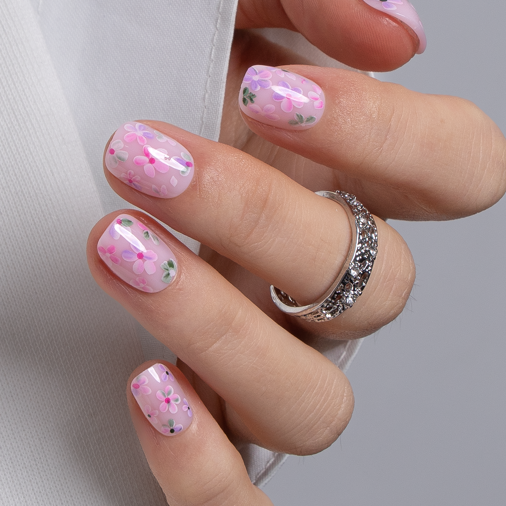 Spring Whisper RS Squoval squoval press-on nails