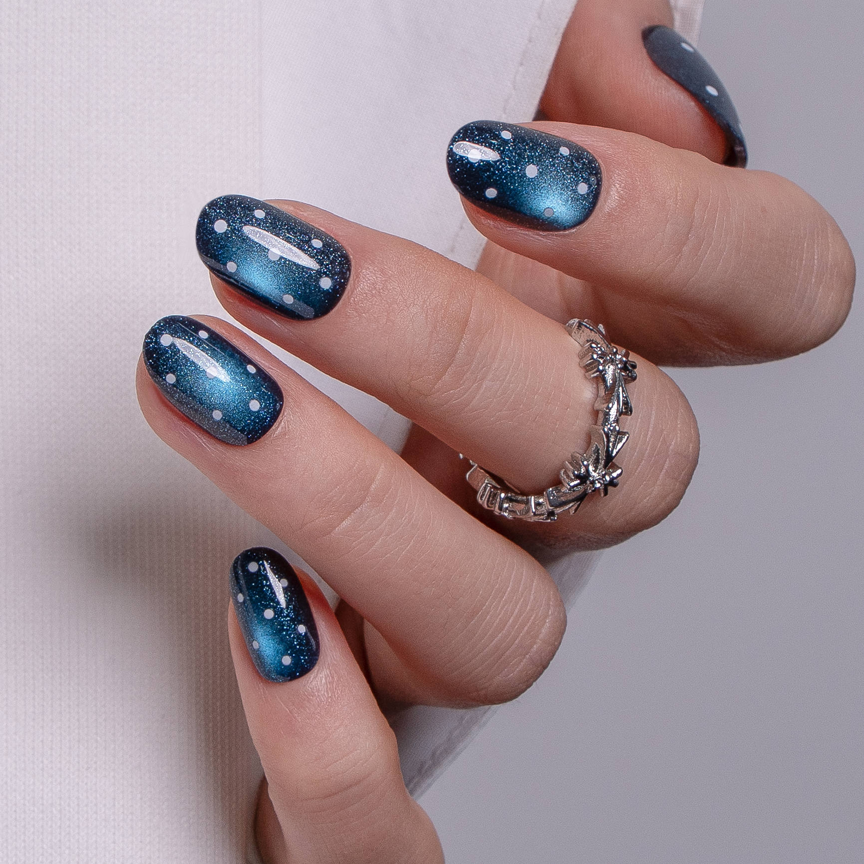 Star Veil S Oval oval press-on nails