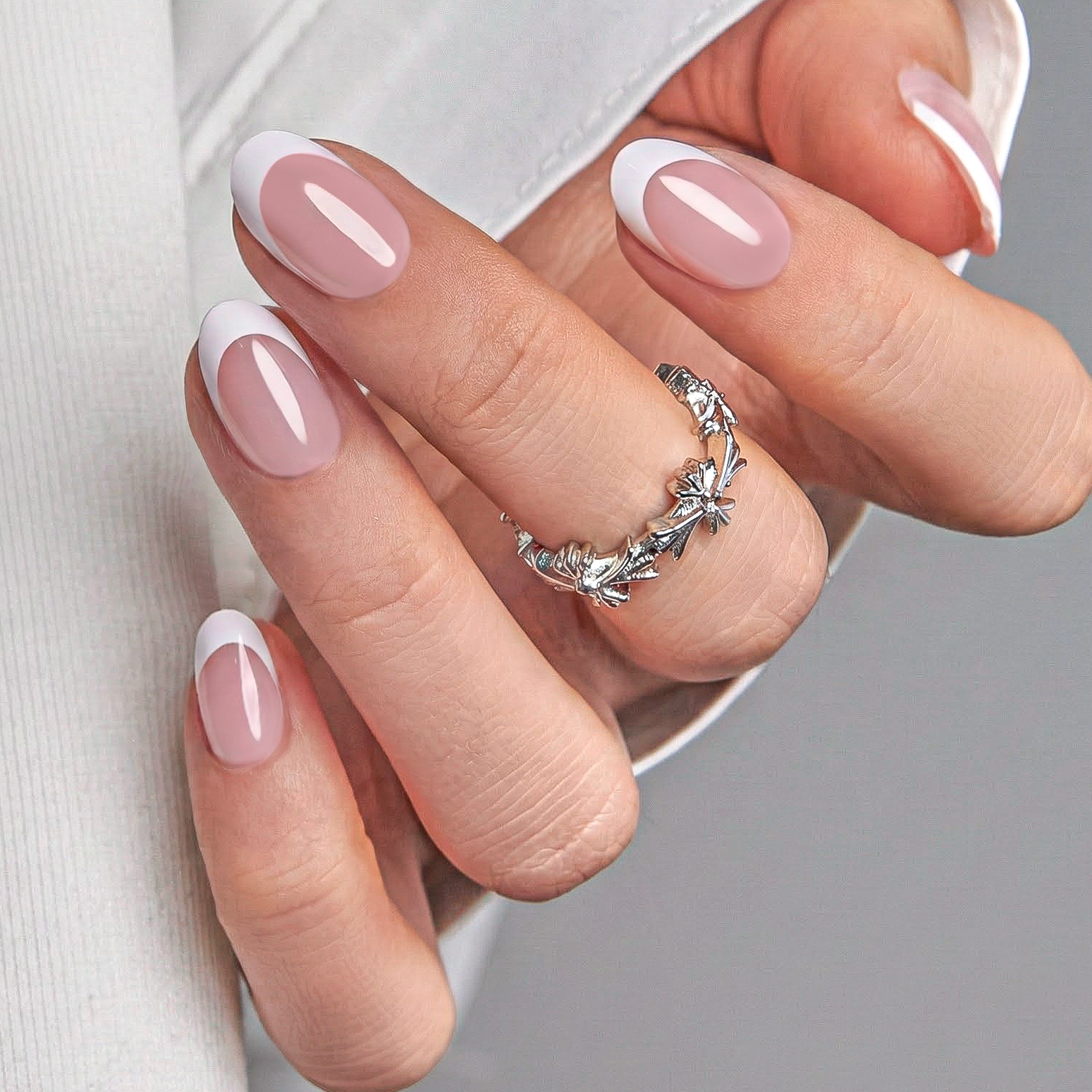 Sweet French short oval press-on nails