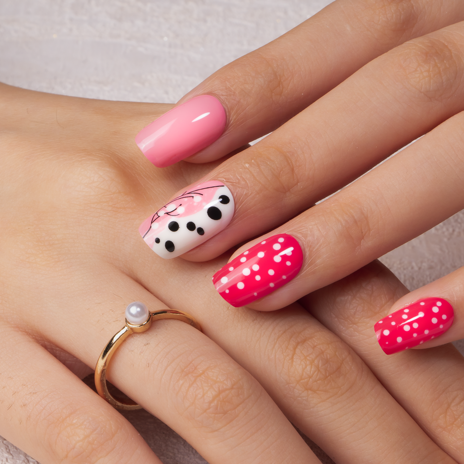 Sweet Pop Dream medium squoval nail detail