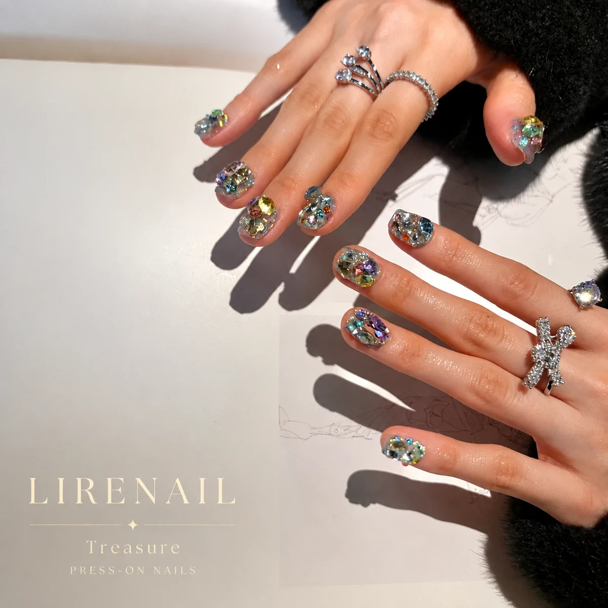 Treasure Press-On Nails