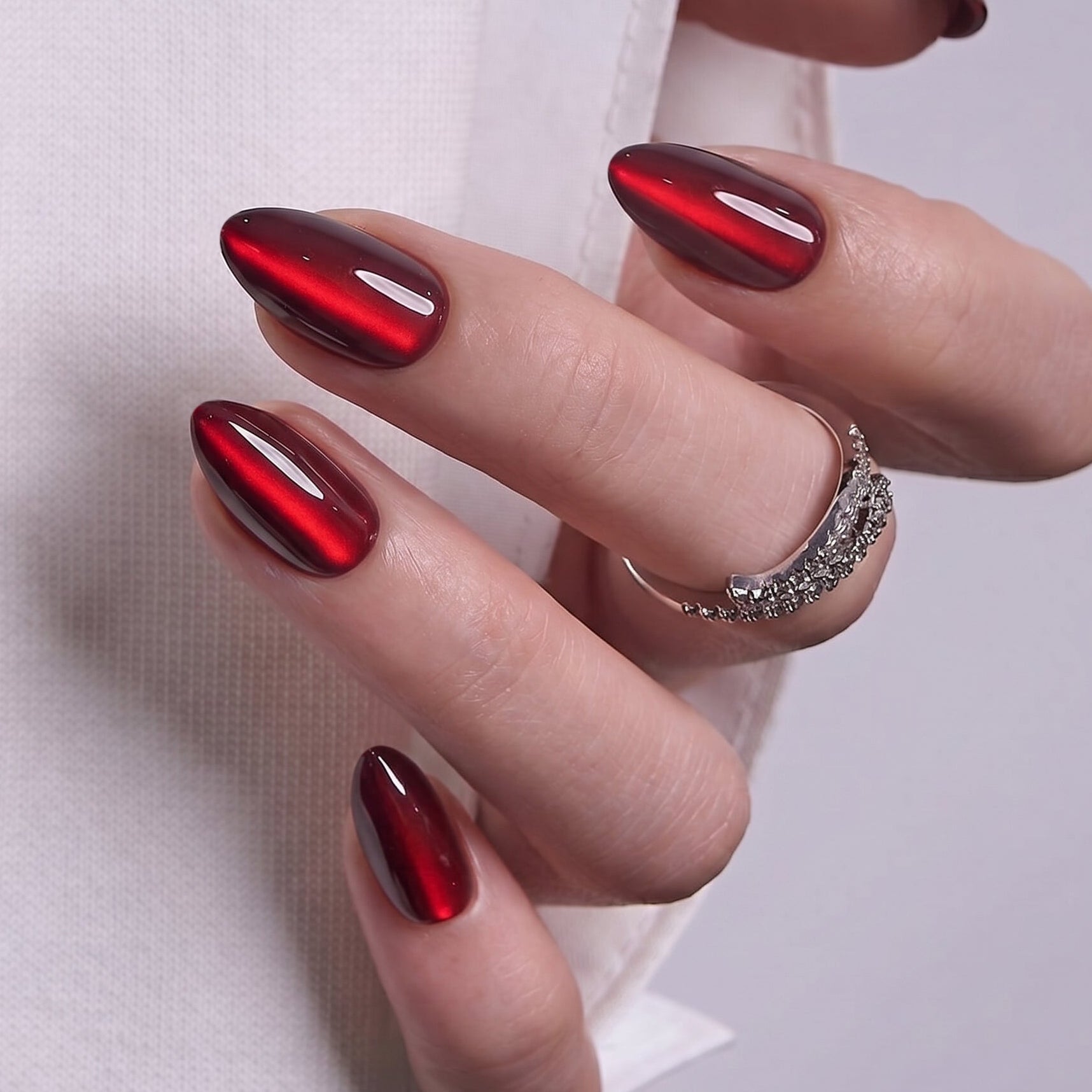 Velvet Flame S Almond almond press-on nails
