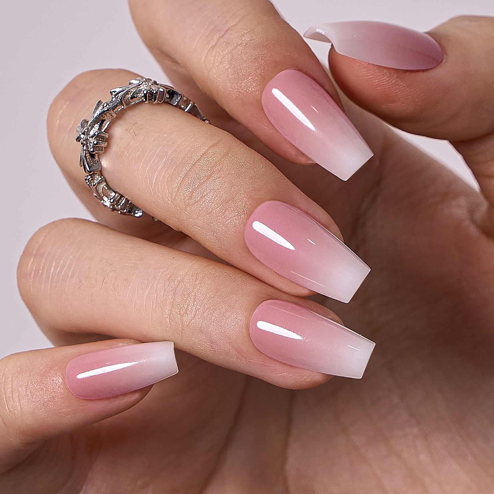 White Mist M Coffin press-on nails