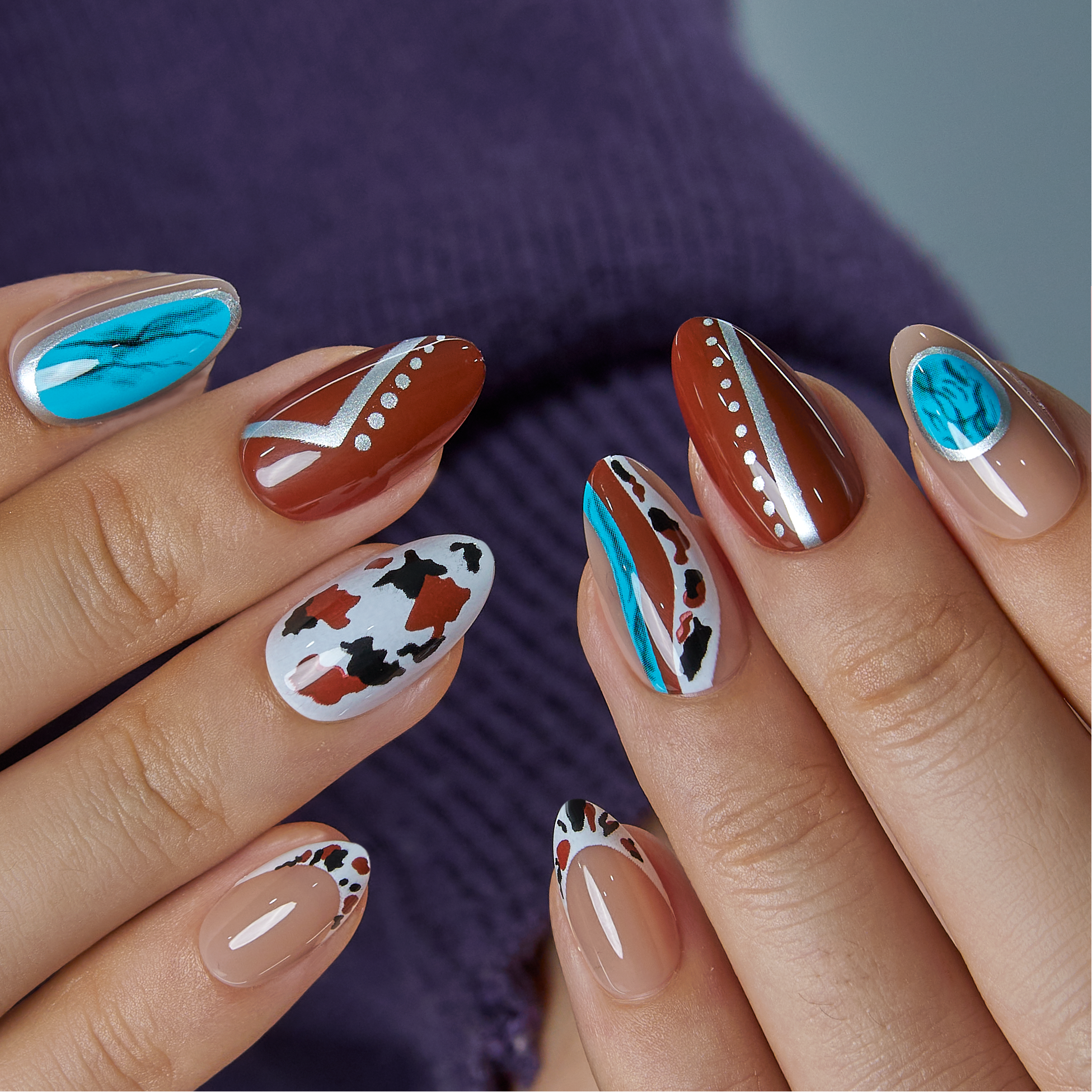 Wild Western short almond press-on nails